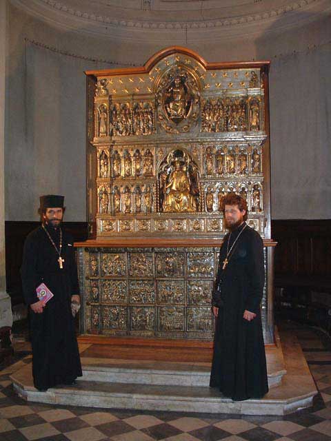 Гробница апостола Иакова в кафедральном соборе г.Пистоя.