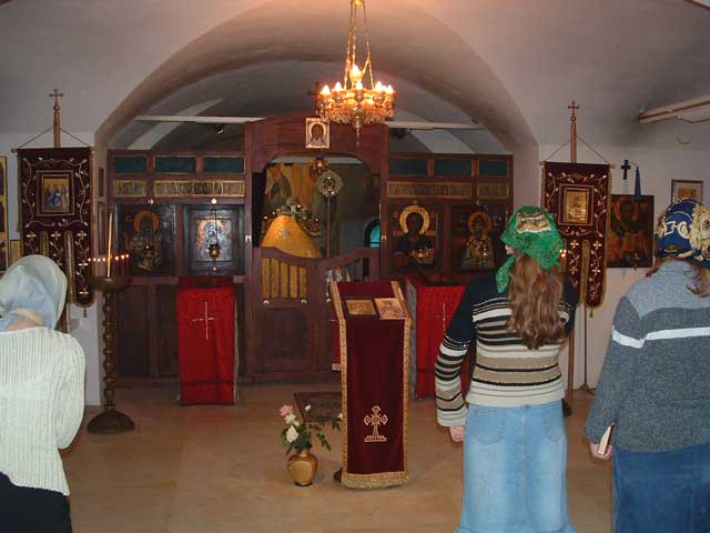 В русской церкви Николая Чудотворца в Бари. Литургия.